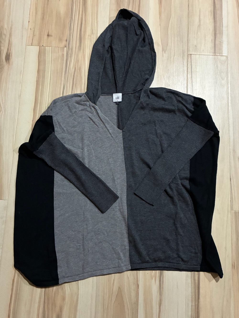 Men's Two-Tone Hooded Sweater - Gray & Black